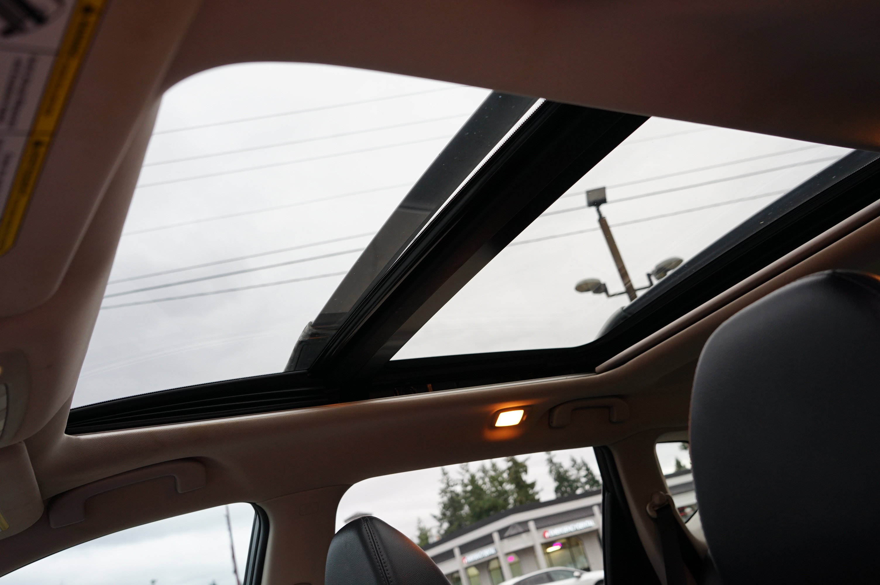 Used 2016 Nissan Rogue SL w/ SL Premium Package image 15