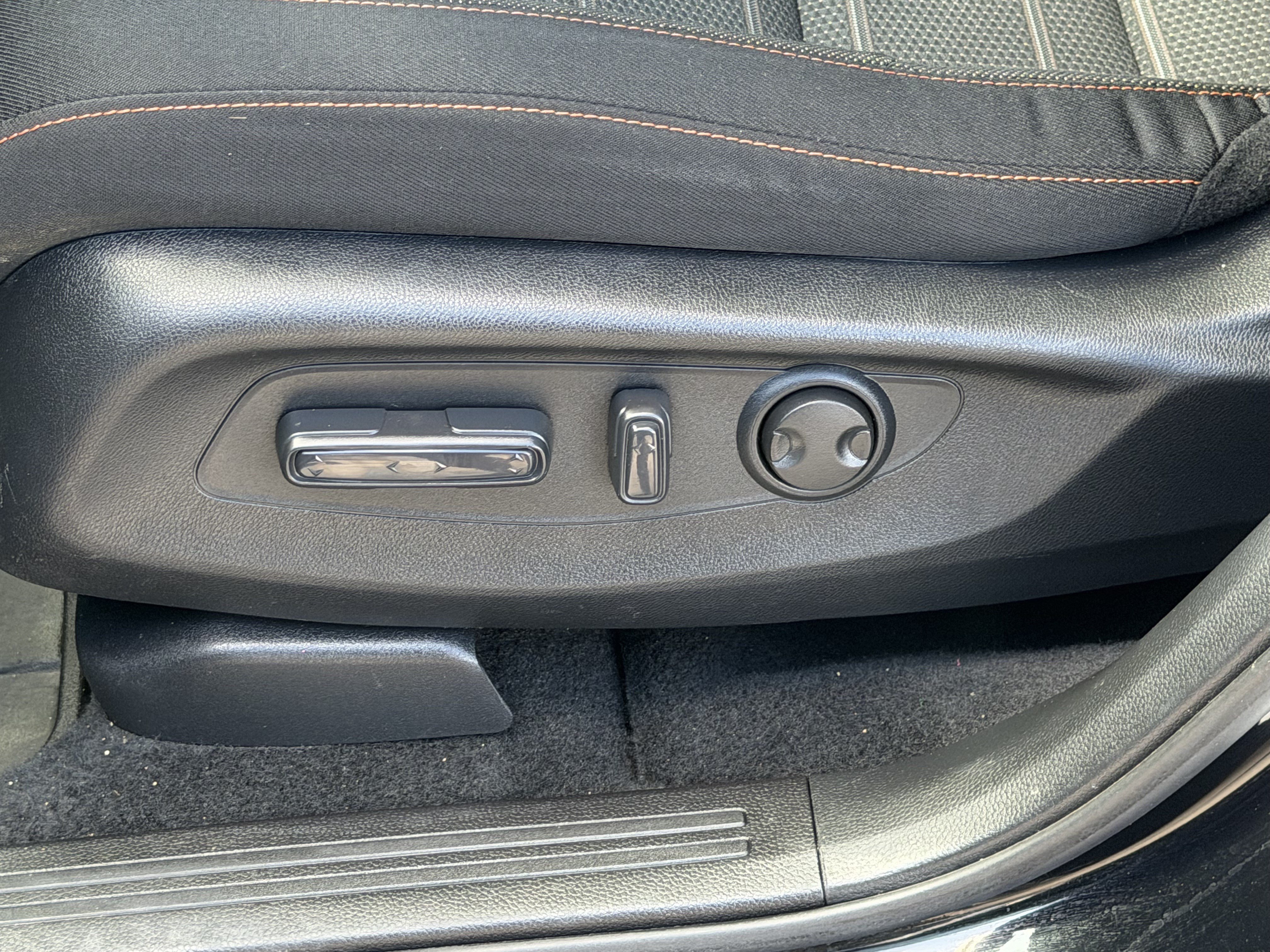 Used 2025 Honda CR-V Sport image 25