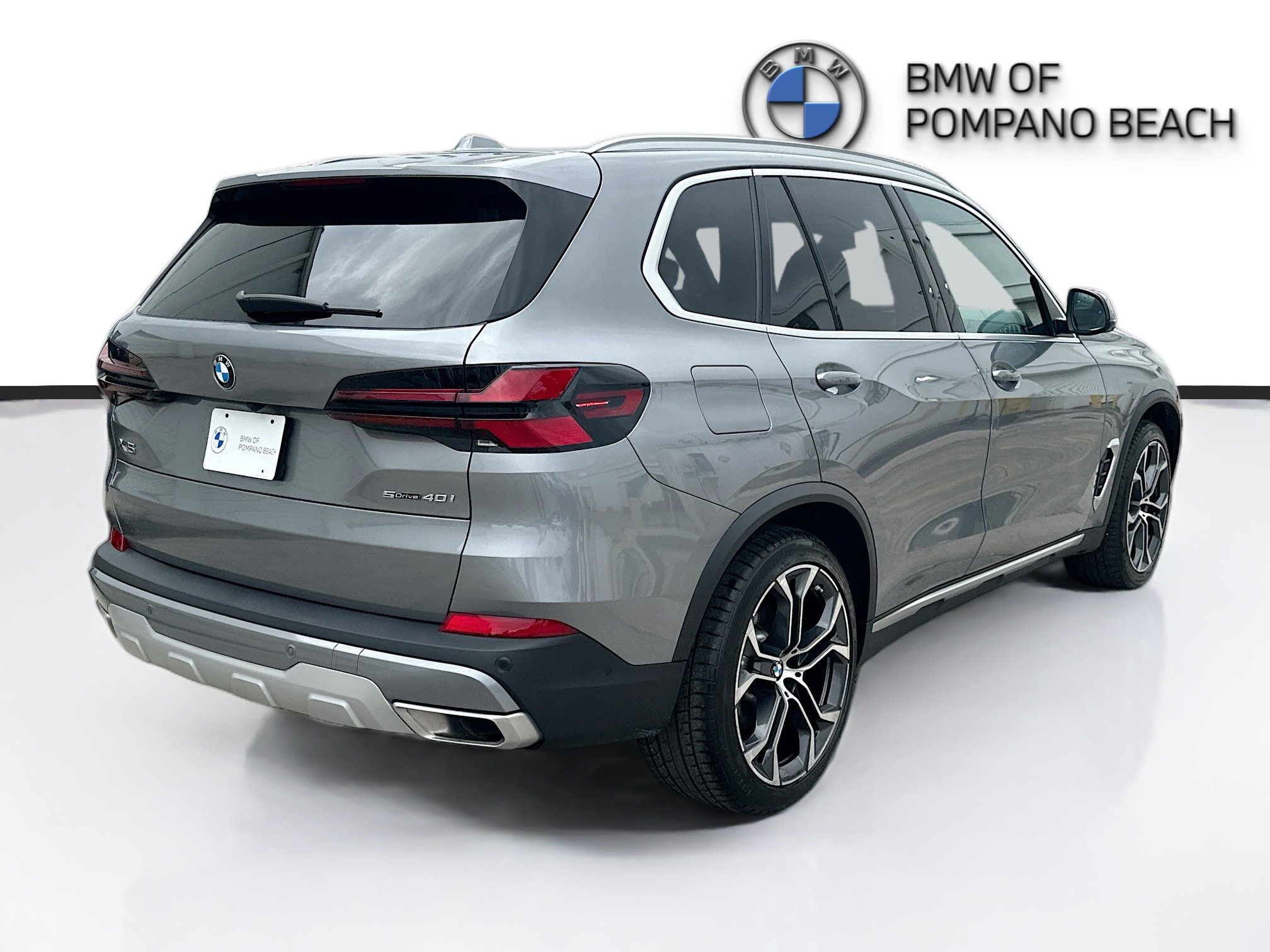 Used 2024 BMW X5 sDrive40i w/ Parking Assistance Package RWD image 7