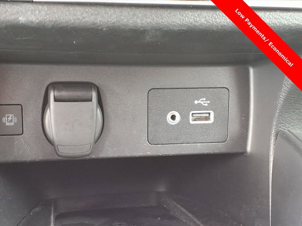 Used 2023 Nissan Versa SV image 19