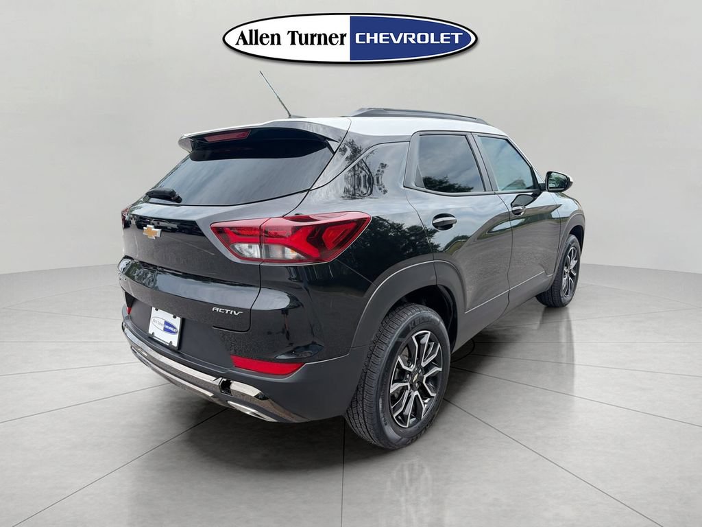 Used 2023 Chevrolet TrailBlazer ACTIV w/ Convenience Package AWD/4WD image 4