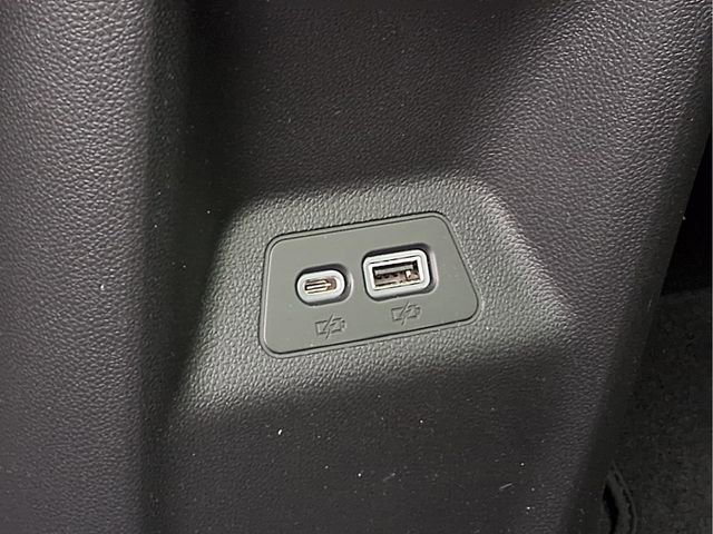 Certified 2023 Buick Envision Essence w/ Sport Touring Package image 25