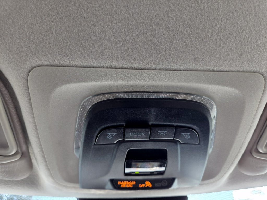 Used 2025 Toyota Corolla LE FWD image 18