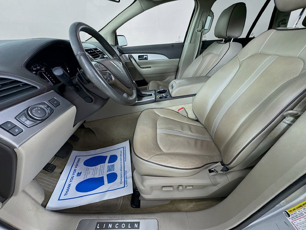 Used 2015 Lincoln MKX FWD w/ Equipment Group 102A image 25