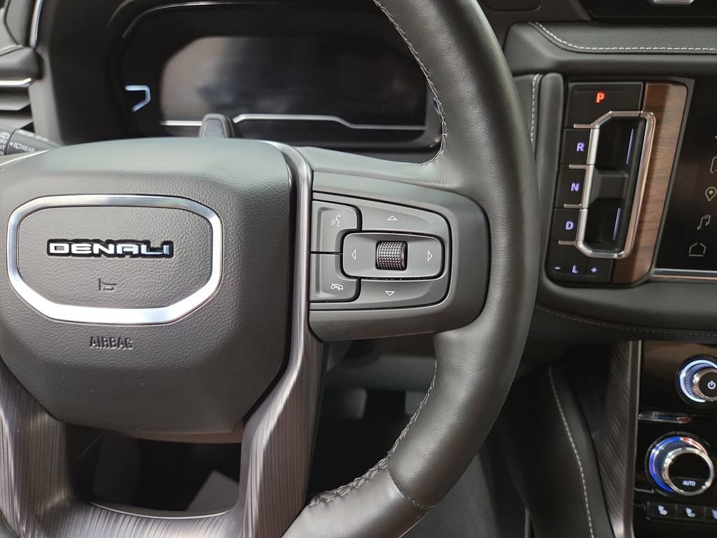 Used 2023 GMC Yukon Denali Ultimate w/ LPO, Floor Liner Package AWD/4WD image 22