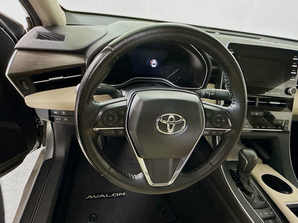 Certified 2019 Toyota Avalon XLE image 11