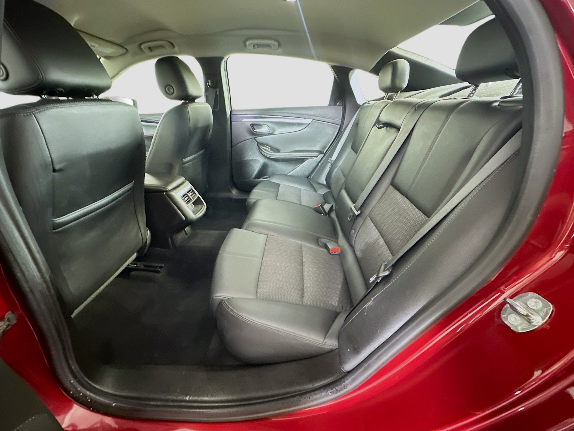 Used 2020 Chevrolet Impala LT FWD image 28
