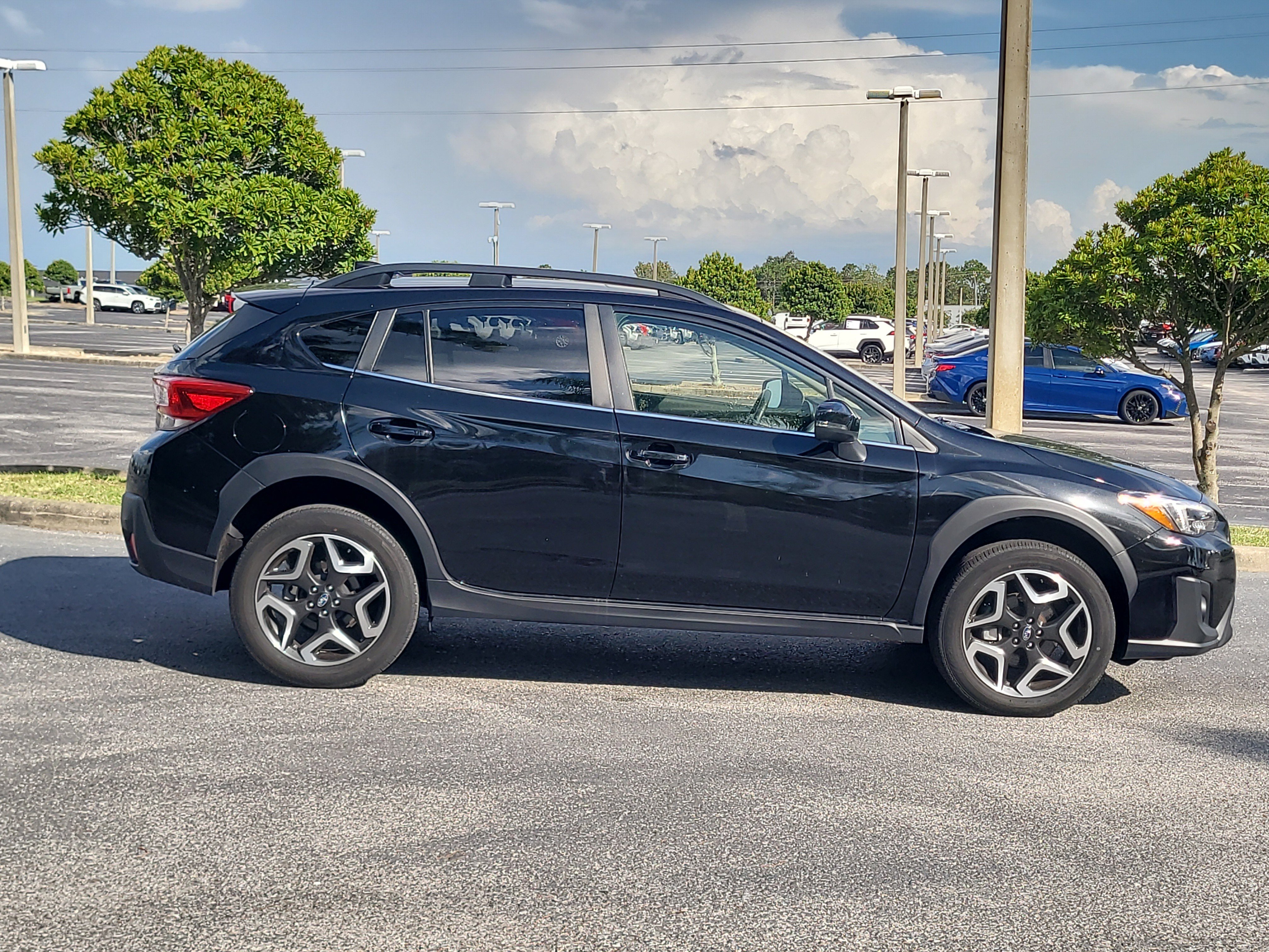 Used 2019 Subaru Crosstrek 2.0i Limited w/ Moonroof Package w/Navigation AWD/4WD image 8