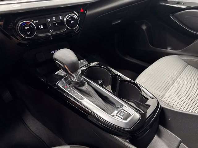 Used 2024 Chevrolet Trax LT FWD image 20