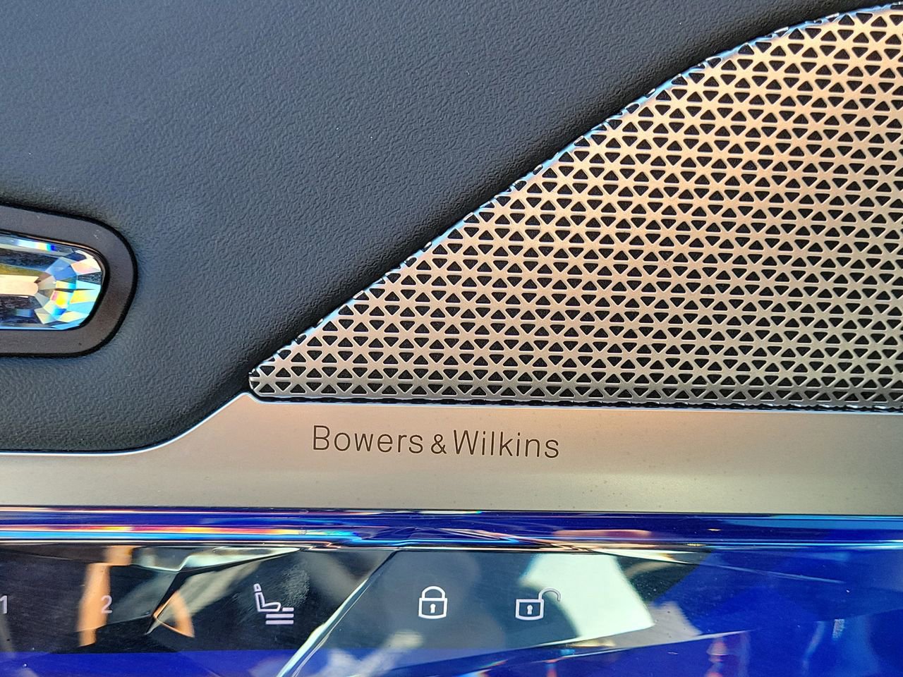 Used 2024 BMW 760i xDrive image 25