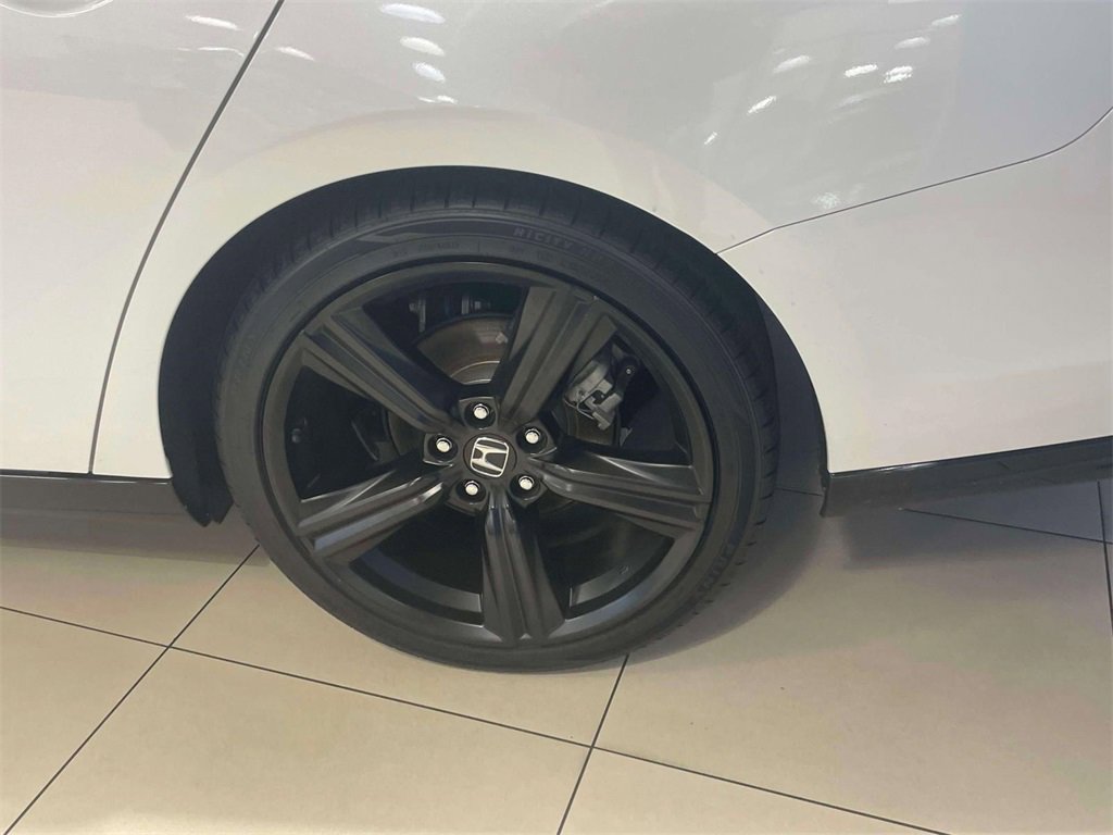 Used 2024 Honda Accord Sport image 9