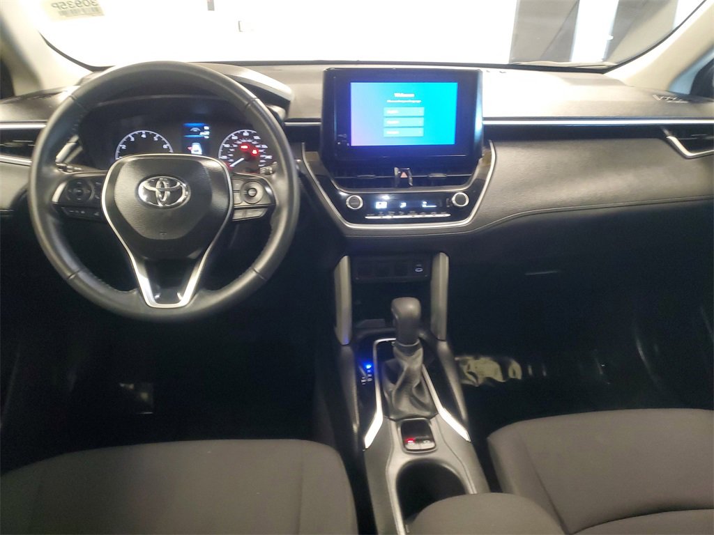 Used 2024 Toyota Corolla Cross LE image 9