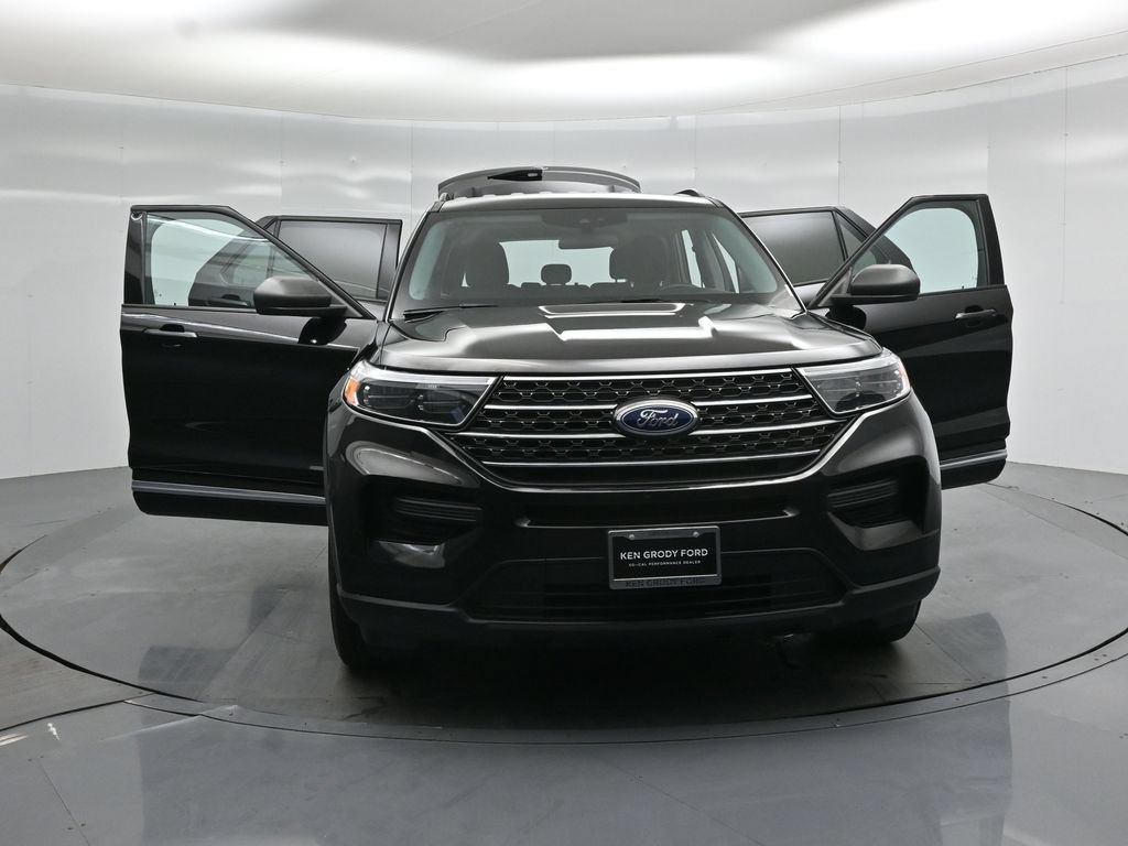 Certified 2023 Ford Explorer XLT RWD image 32