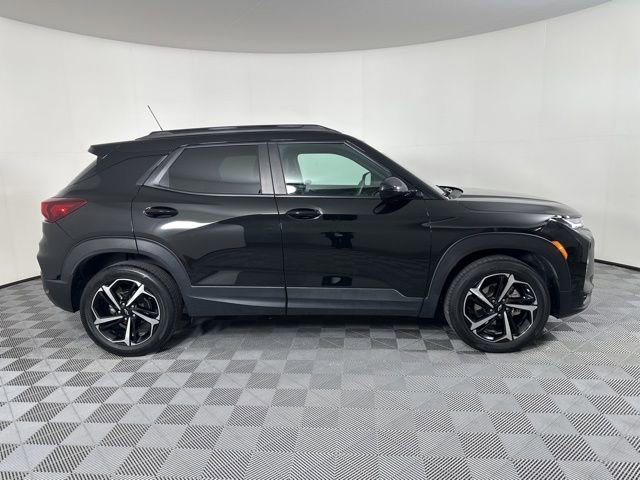 Used 2023 Chevrolet TrailBlazer RS w/ Convenience Package image 2