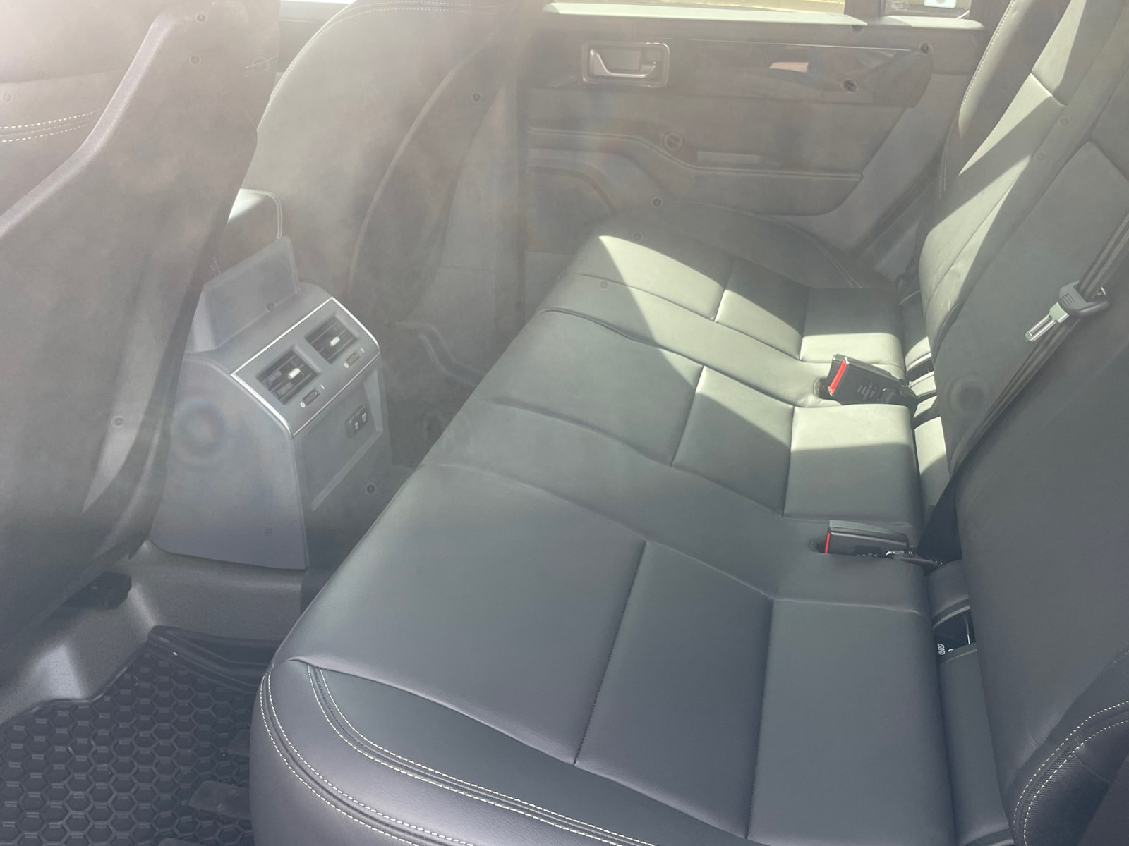 Used 2024 INEOS Grenadier Station Wagon AWD/4WD image 21