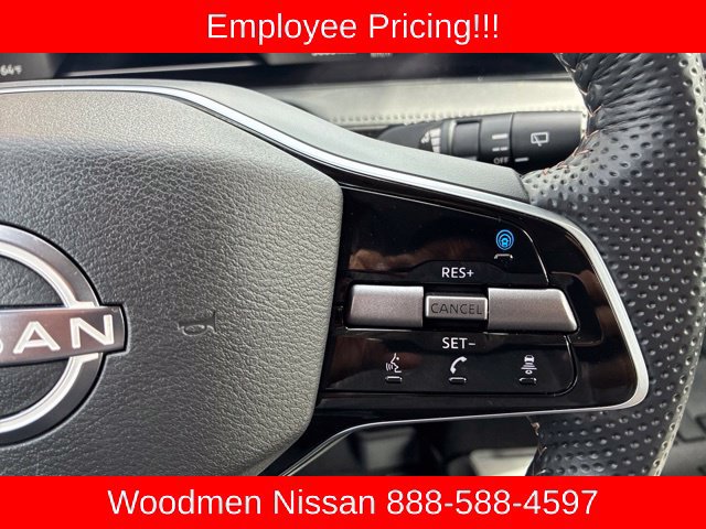 Used 2025 Nissan Ariya AWD image 38