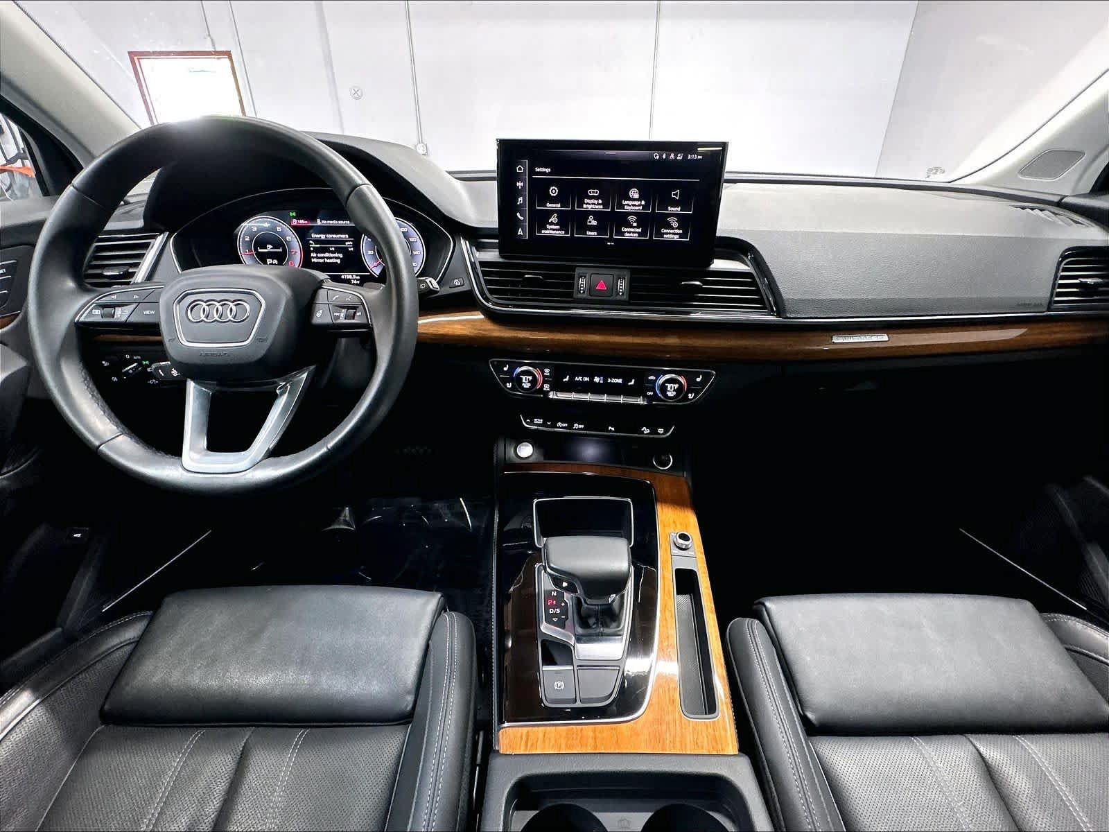 Used 2023 Audi Q5 2.0T Premium Plus w/ Premium Plus Package AWD/4WD image 16