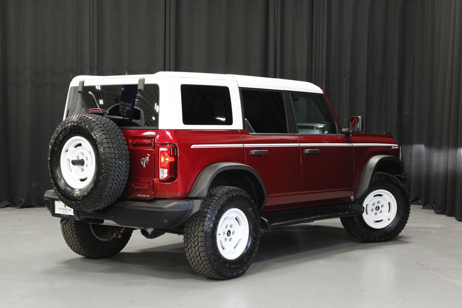 Used 2025 Ford Bronco Heritage Edition AWD/4WD image 5