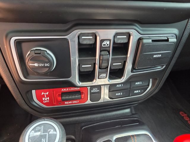 Certified 2020 Jeep Gladiator Mojave AWD/4WD image 29