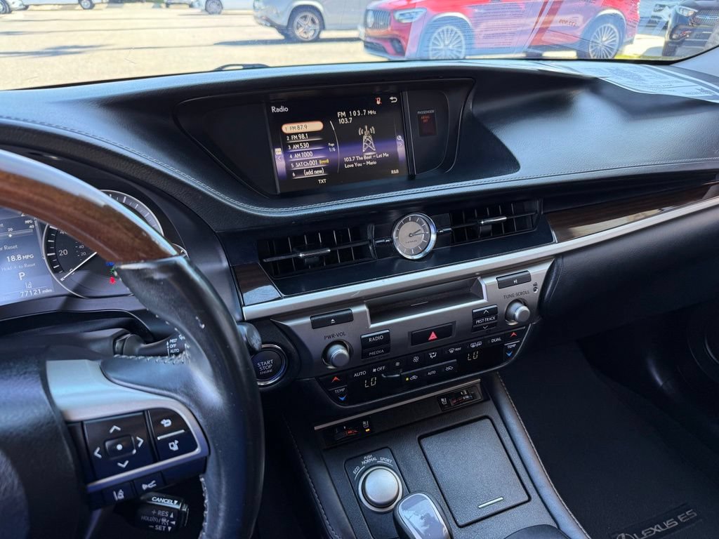 Used 2017 Lexus ES 350 w/ Premium Package FWD image 20