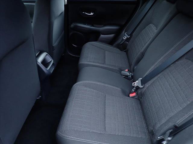 Used 2023 Honda HR-V LX image 9