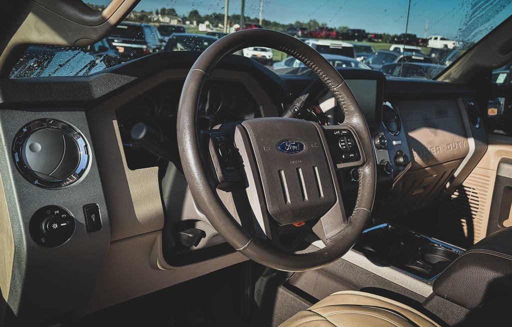 Used 2013 Ford F350 Lariat w/ Lariat Ultimate Pkg AWD/4WD image 2