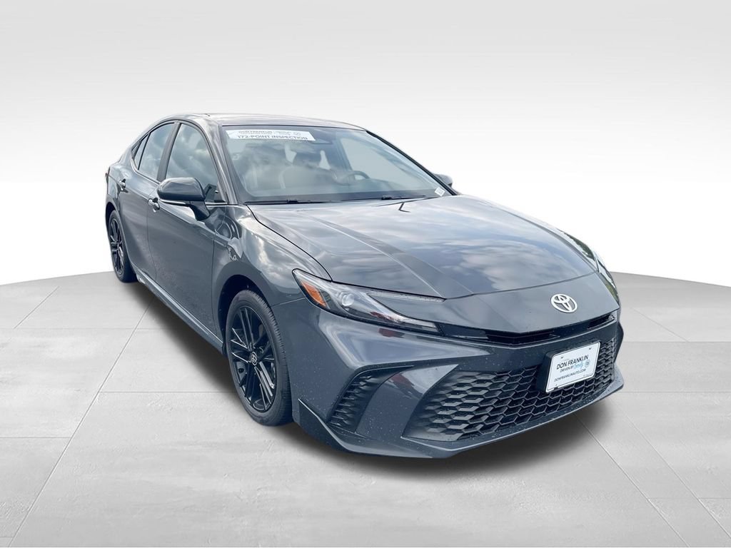 Used 2025 Toyota Camry SE AWD/4WD image 2