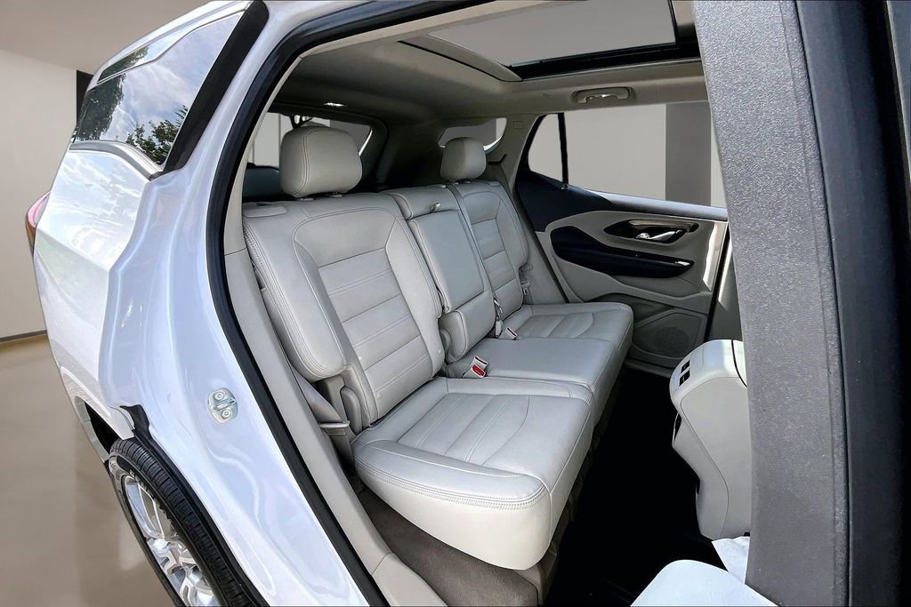 Used 2023 GMC Terrain Denali w/ Denali Premium Package AWD/4WD image 29
