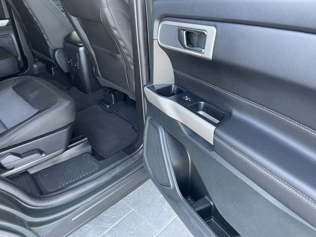 Used 2024 Ford Explorer XLT image 25