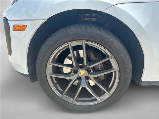 Used 2023 Porsche Macan Turbo AWD/4WD image 21