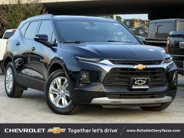 Used 2020 Chevrolet Blazer LT FWD image 2