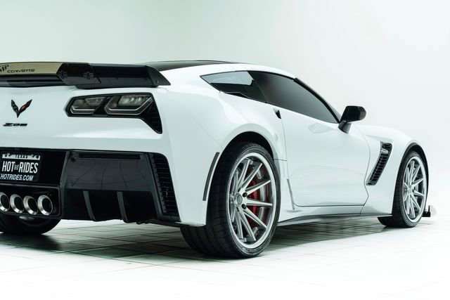 Used 2016 Chevrolet Corvette Z06 w/ 3LZ Preferred Equipment Group image 14