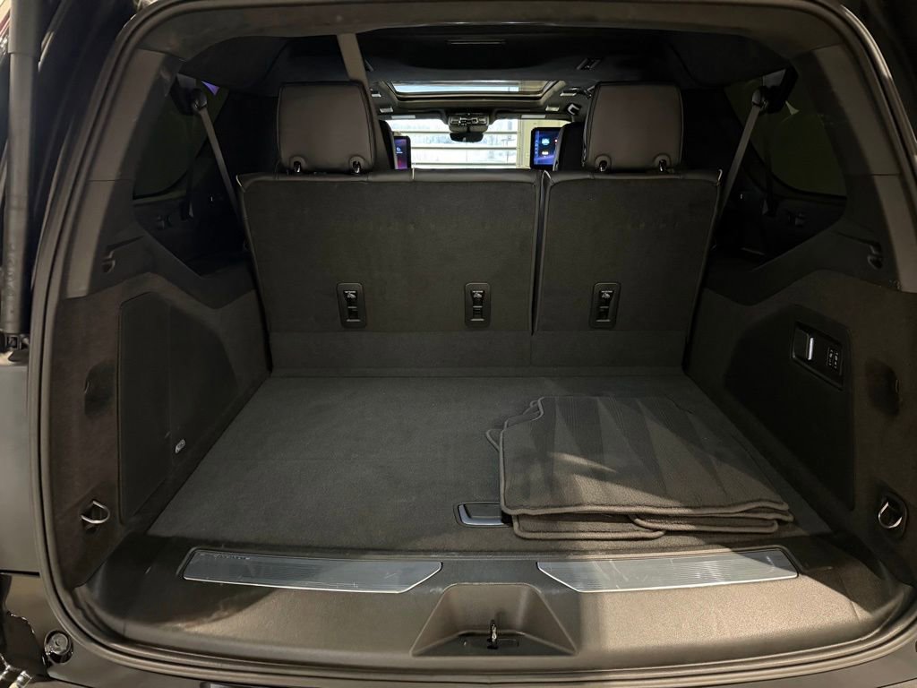 Used 2026 Cadillac Escalade ESV V image 49