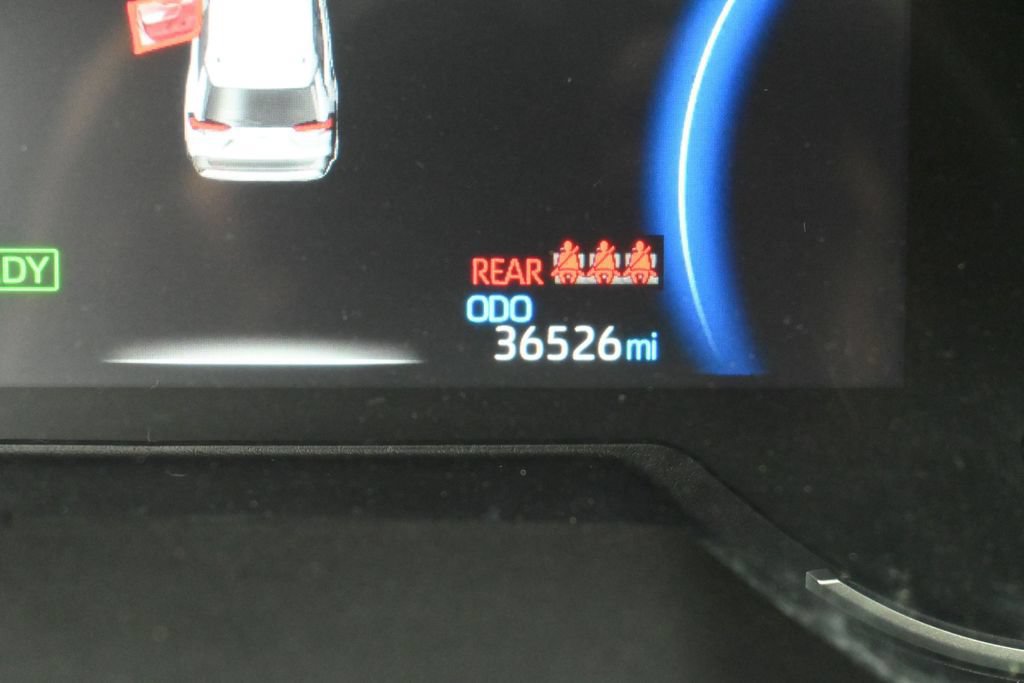 Used 2025 Toyota RAV4 LE AWD/4WD image 18