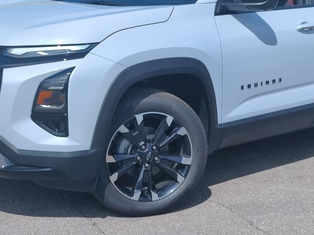 New 2026 Chevrolet Equinox RS w/ Safety and Technology Package FWD image 2