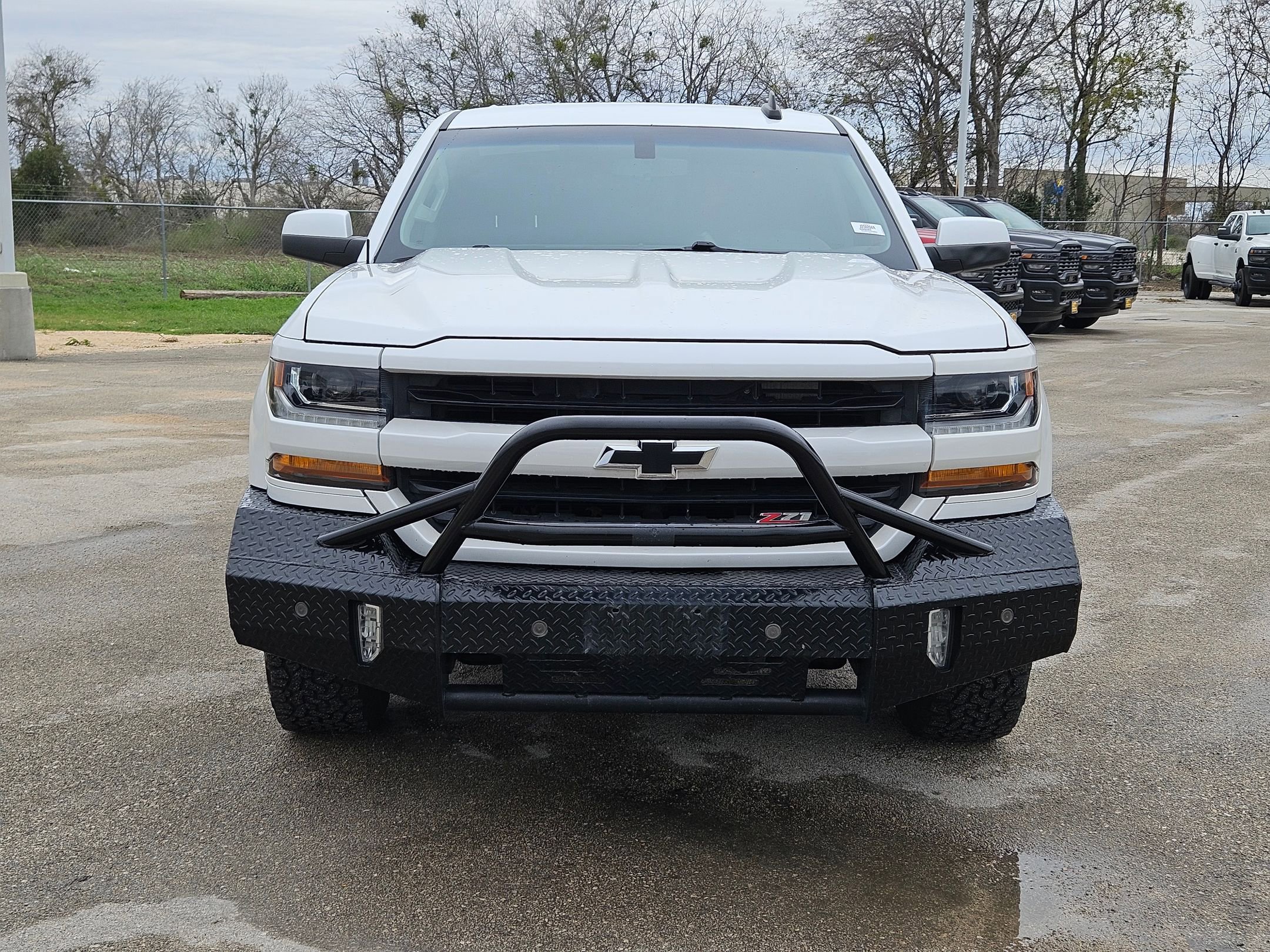 Used 2018 Chevrolet Silverado 1500 LT w/ Texas Edition image 8