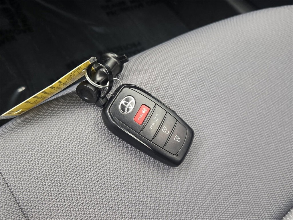 Used 2024 Toyota Corolla SE image 19