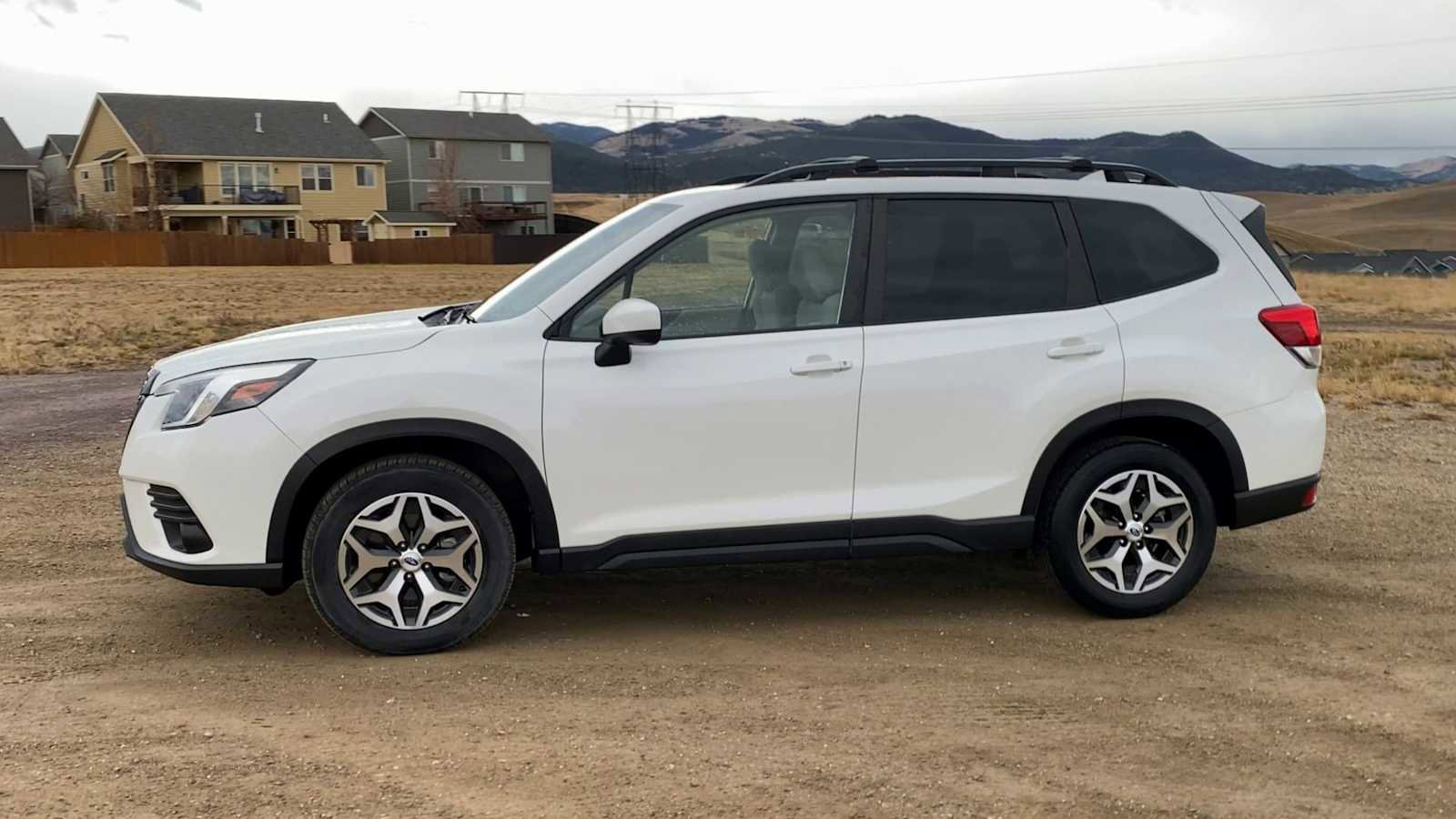 Used 2023 Subaru Forester Premium image 5