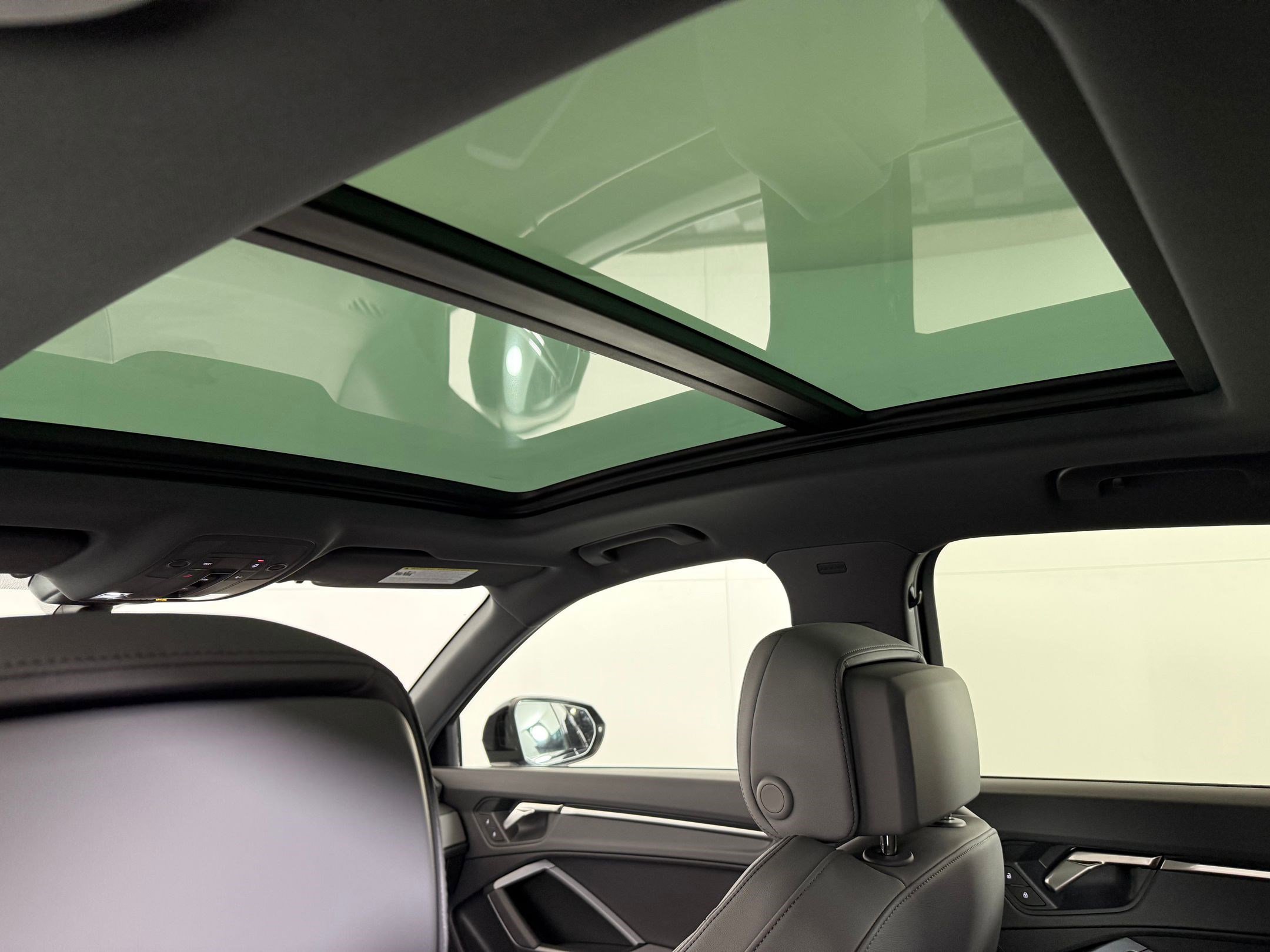 New 2025 Audi Q3 2.0T Premium image 14