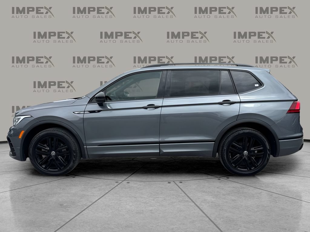 Used 2022 Volkswagen Tiguan SE R-Line AWD/4WD image 2