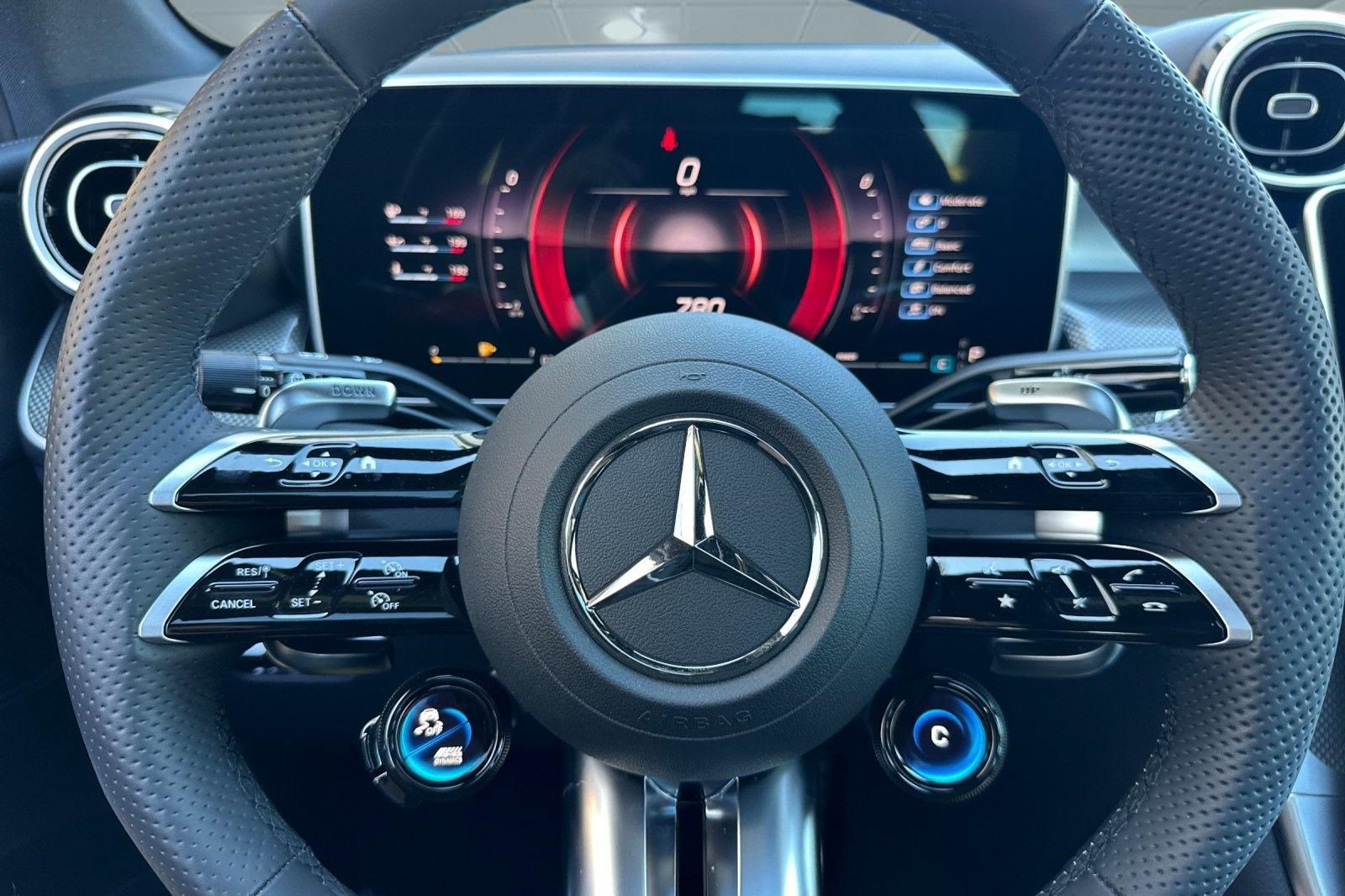 Used 2025 Mercedes-Benz GLC 43 AMG 4MATIC image 16