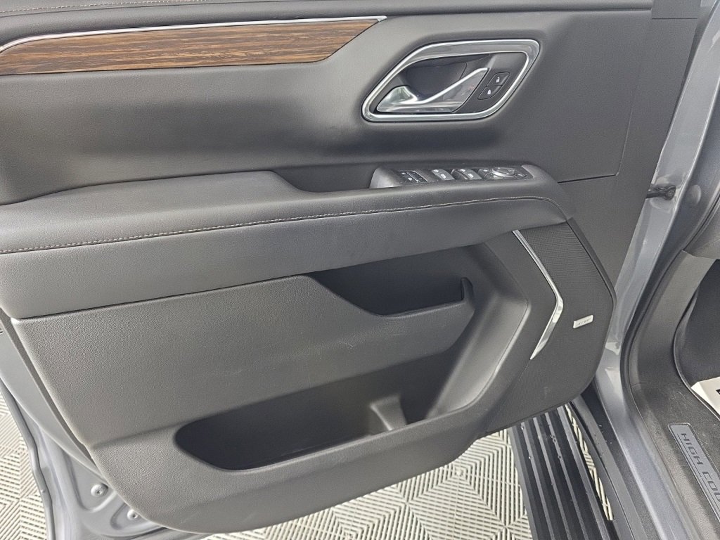 Used 2021 Chevrolet Tahoe High Country w/ Premium Package image 13