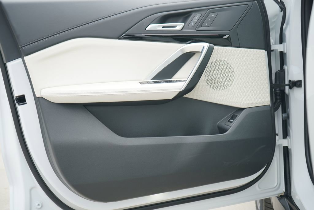 New 2026 BMW X1 xDrive28i w/ Technology Package image 8