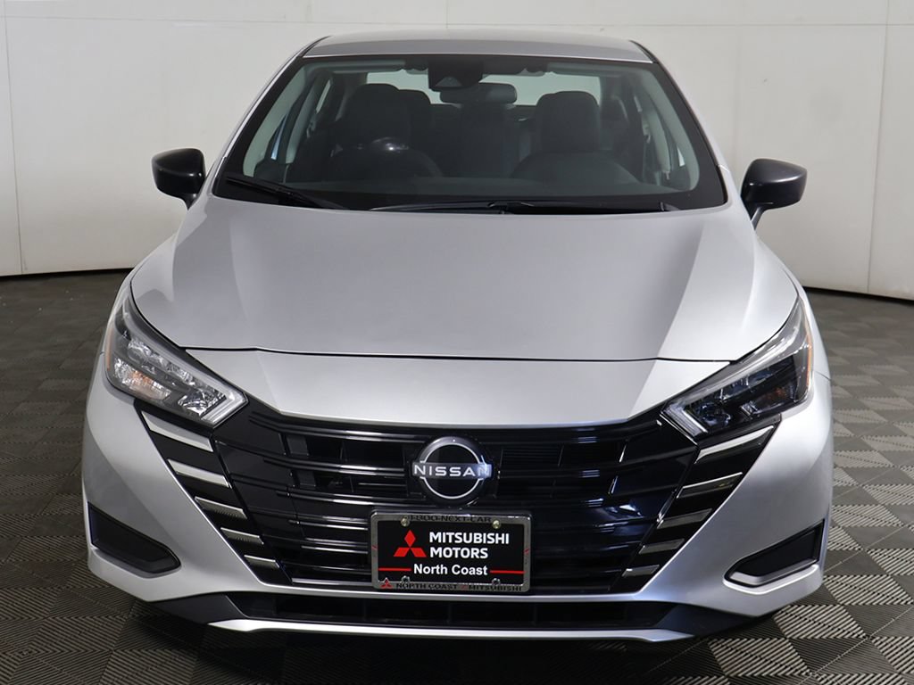 Used 2025 Nissan Versa S FWD image 8