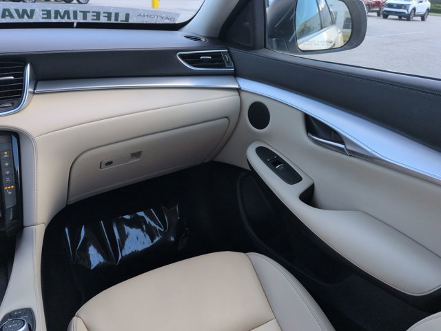 Used 2021 INFINITI QX50 Luxe AWD/4WD image 18