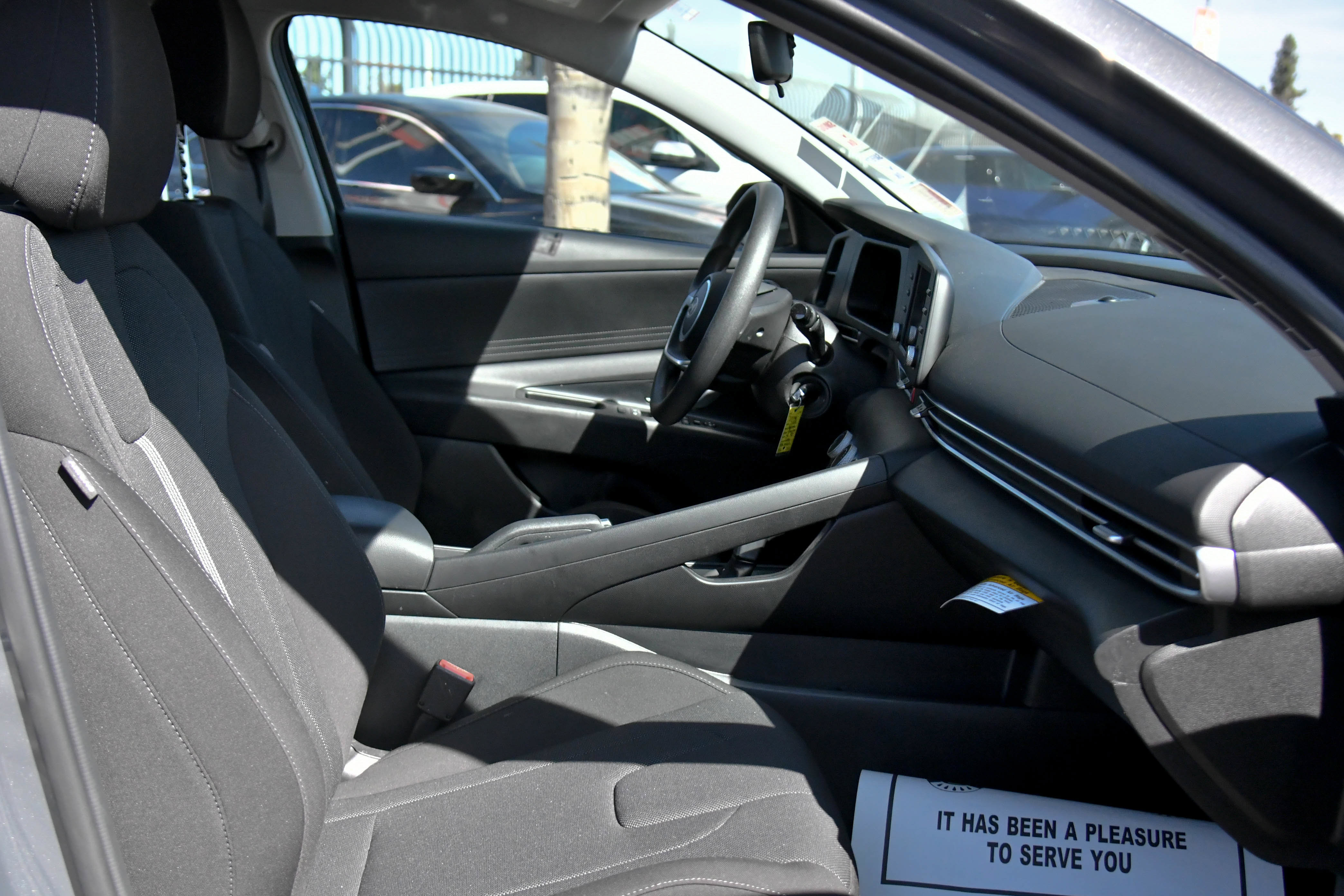 Used 2024 Hyundai Elantra SE FWD image 39