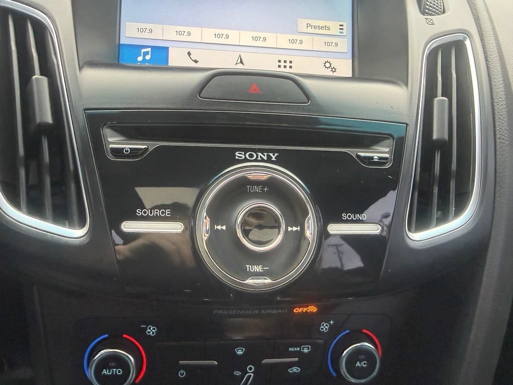 Used 2017 Ford Focus ST w/ Equipment Group 401A FWD image 22