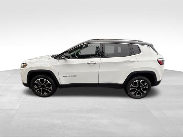 Used 2022 Jeep Compass Limited AWD/4WD image 3
