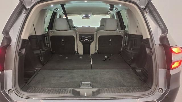 Used 2023 Honda Pilot LX image 12