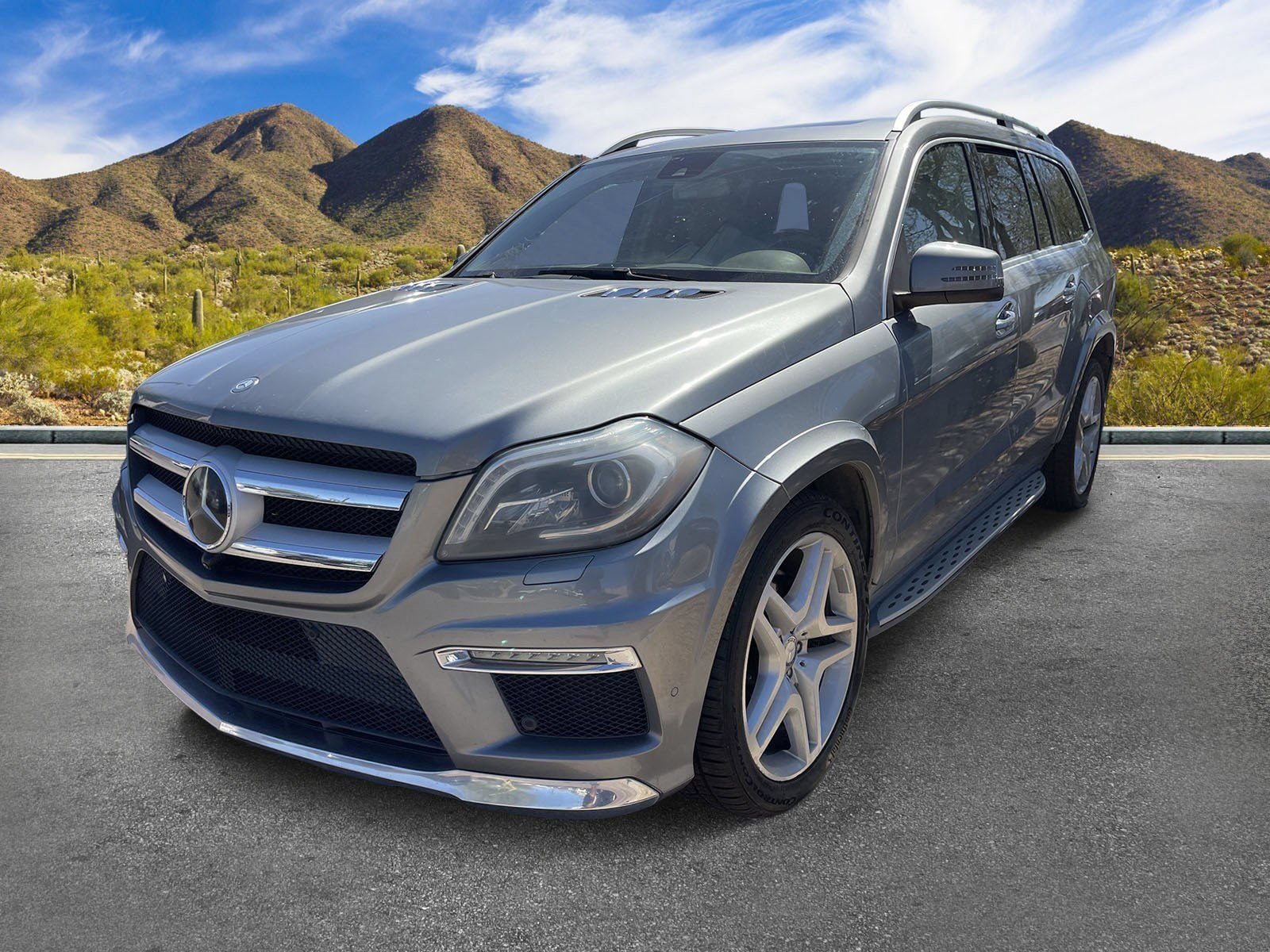 Used 2014 Mercedes-Benz GL 550 4MATIC image 2